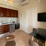 Eleana\'S Apartments