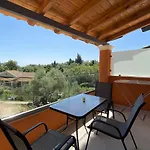Eleana\'S Apartments